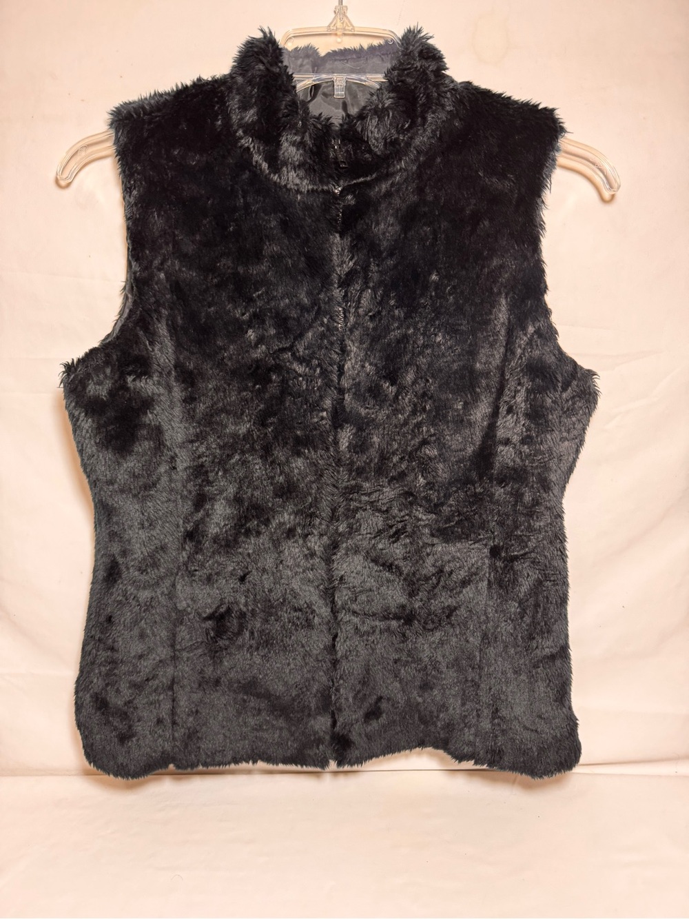 Mossimo Women's Black Faux Fur Full-Zip Vest – Size L